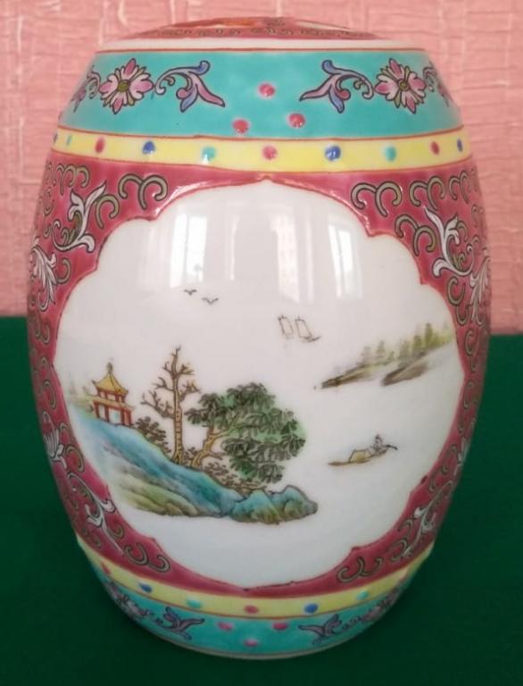 фарфоровая чайница, роспись эмалями,1950-е годы