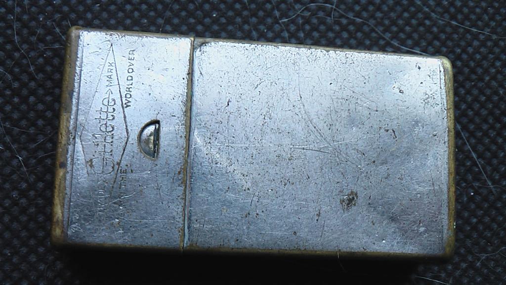 Коробочка для лезвий бритвы Gillette. хромированная латунь.