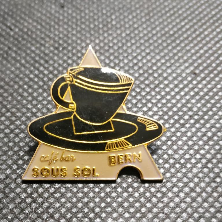 Иностранный знак sous sol bern