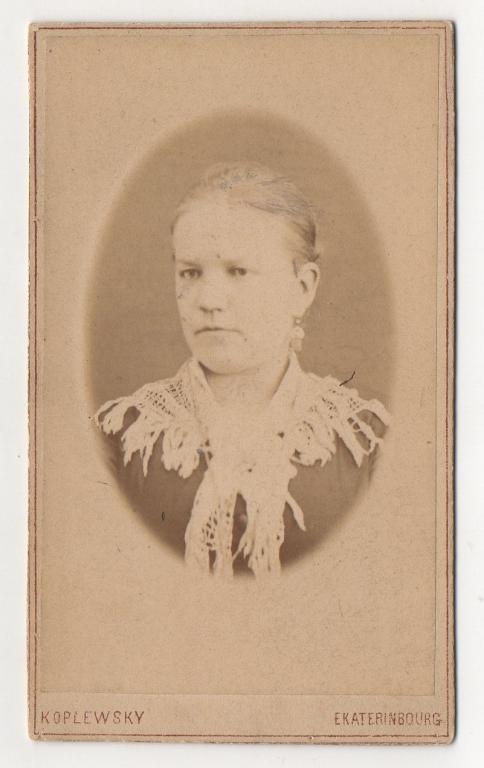 Екатеринбург. Трусова Мария Александровна. Фотографiя Коплевского Д. Жирякова. Визитка