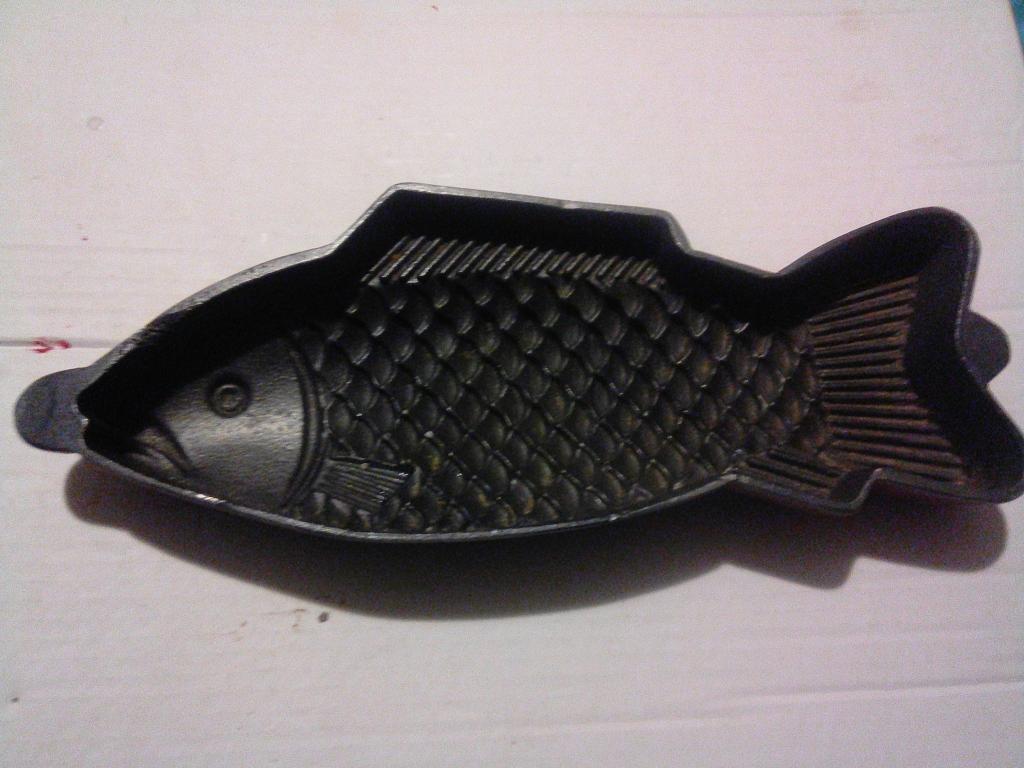 Купить форму рыба. Форма для выпечки "рыбка". Форма для выпечки в форме рыбы. Форма для выпекания в виде рыбы. Форма для выпечки рыбка металлическая.