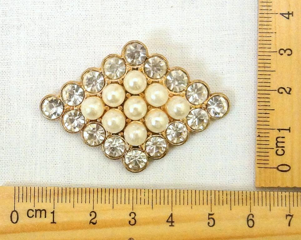 ВСЯКАЯ ВСЯЧИНА    БРОШЬ    ( 39)