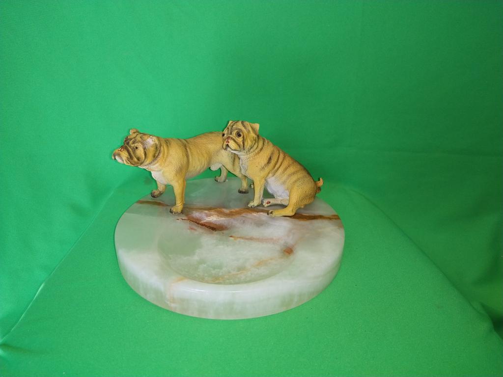 Статуэтка " Бульдог и мопс " . Европа. Бронза.Оникс.