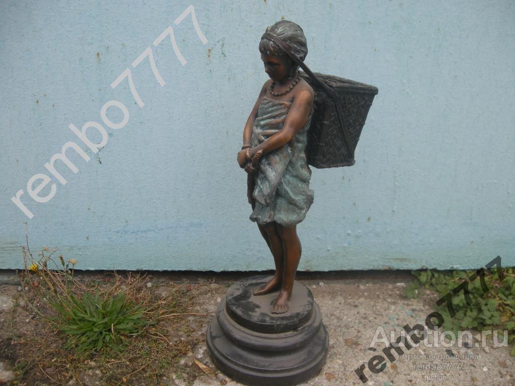 девочка.бронза .39см.европа.модерн. карандашница 