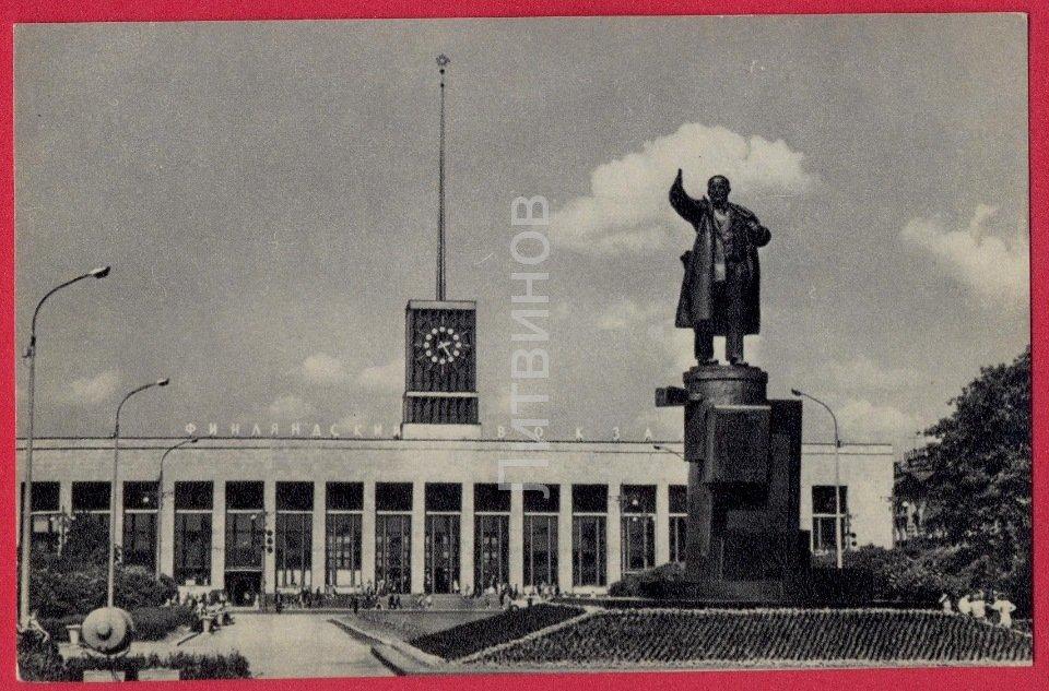 Памятник ленину в ленинграде. Памятник Ленину у Финляндского вокзала. Площадь Ленина Финляндский вокзал памятник Ленину. Памятник Ленину пл Восстания Ленинград. Памятник Ленину в Ленинграде у Финляндского вокзала.