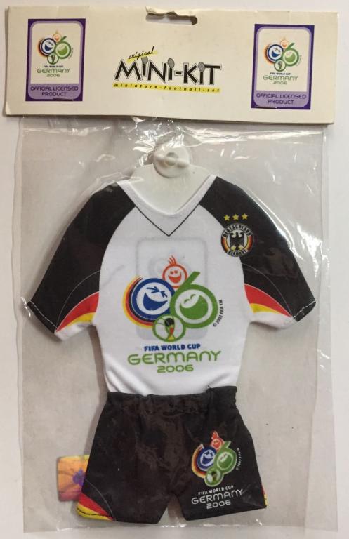 ФОРМА ФУТБОЛЬНАЯ МИНИ СУВЕНИР 2006 ГОД