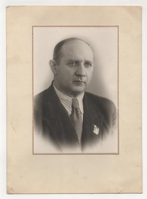 Знак "Отличник соц. соревнования министерства угольной промышленности СССР". Подписана.