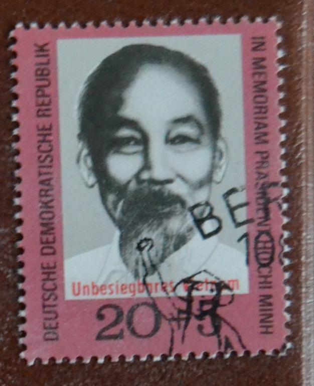ГДР 1970 г. Непобежденный Вьетнам. Памяти Хо Ши Мина  СТО