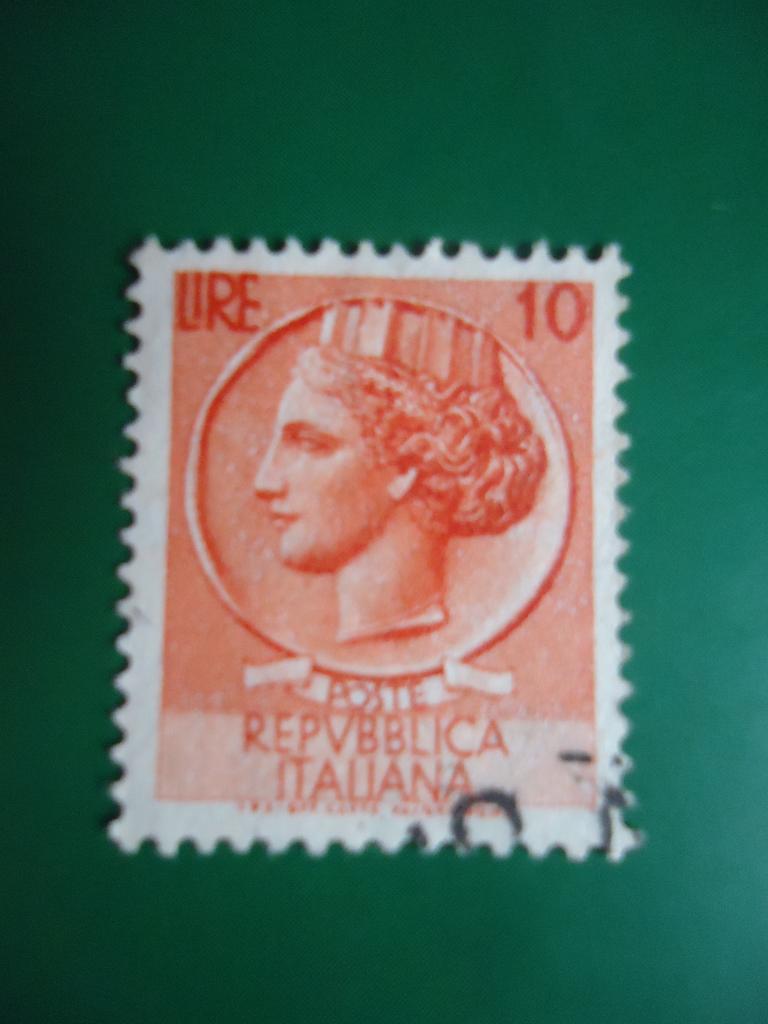 1955 г.  Италия  гаш. без клея.
