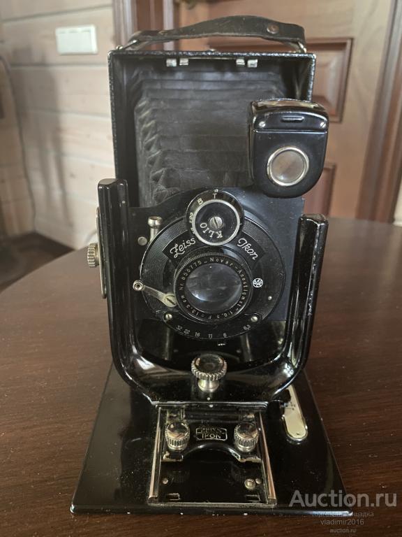 Старинный фотоаппарат Zeiss Icon Sirene 135\1