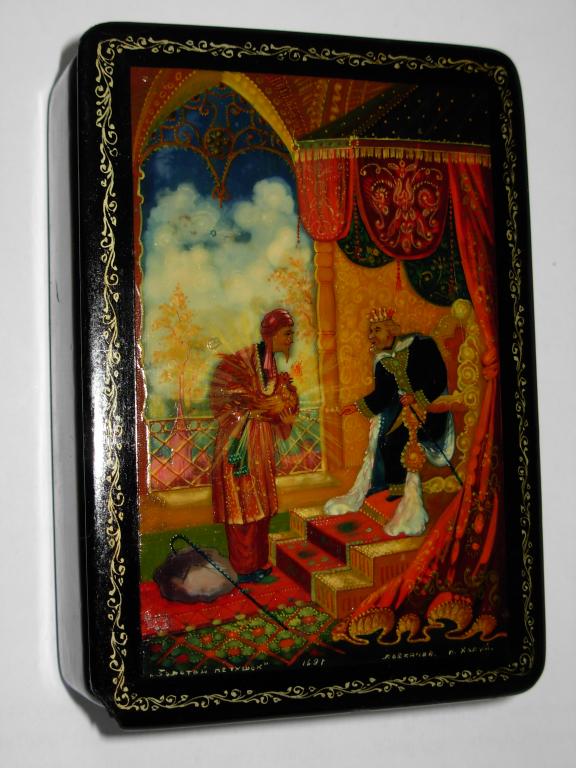 Шкатулка старинная лаковая миниатюра " Золотой петушок " п. Холуй , художник Ловкачев