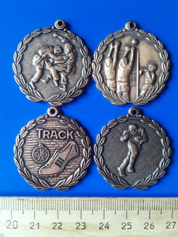 4шт. Одним лотом. Спортивные медали.