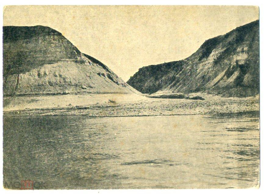 Волга Жигули Тюрьма Разина - фото М. Дмитриева издание Нижкрайдеткомиссия -РФ1
