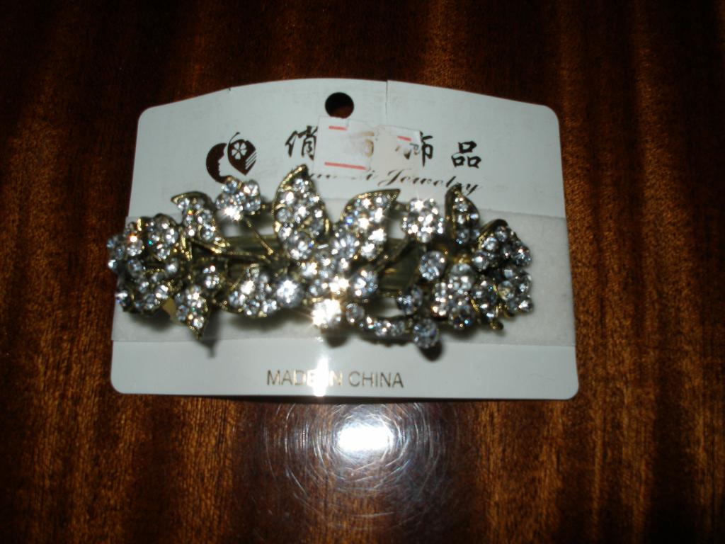 Заколка автомат Цветы с камнями.Новая.