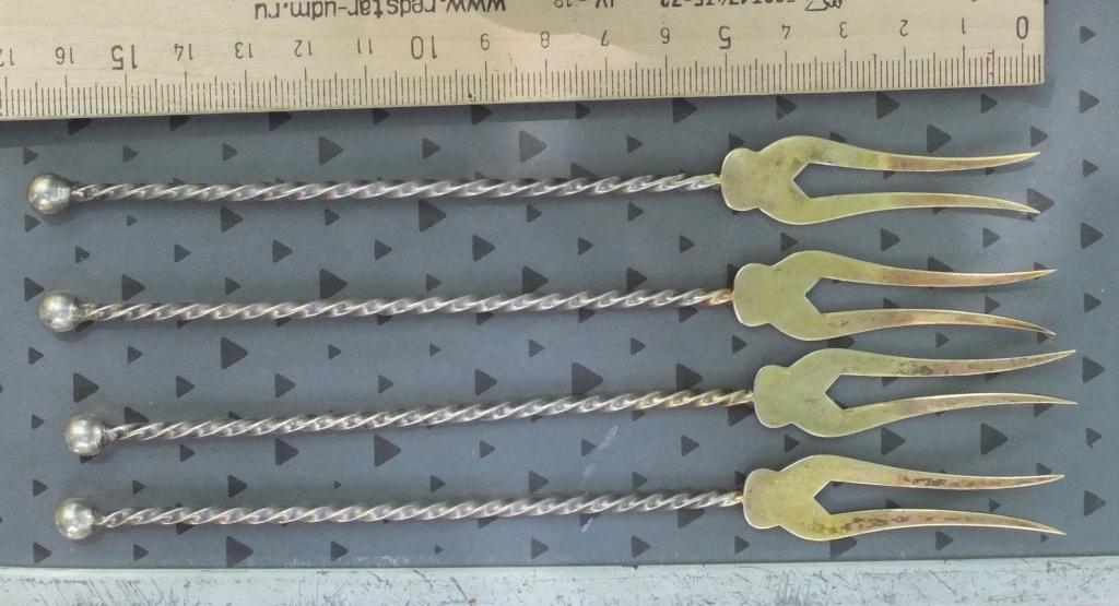 серебряные вилки для лимона,серебро 875 проба,4 штуки