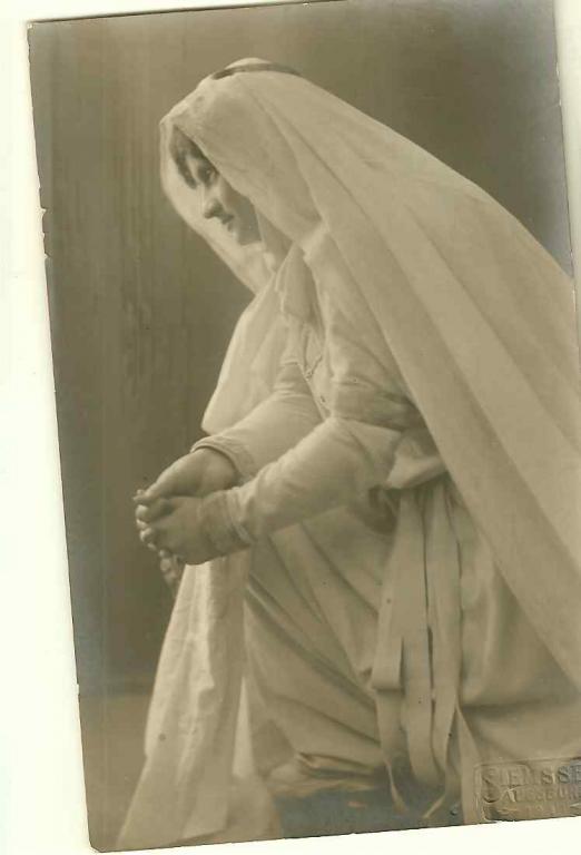 Старинная фото открытка из коллекции №15 - Актриса Нейман Мария - Германия 1911 - артистка