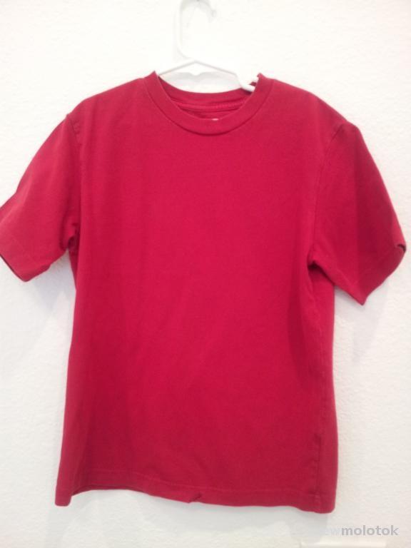 футболка бордового цвета   на 8-10 лет