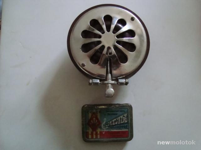 Звукосниматель для граммофона+коробка с иглами СССР 30-егоды.Редкость.