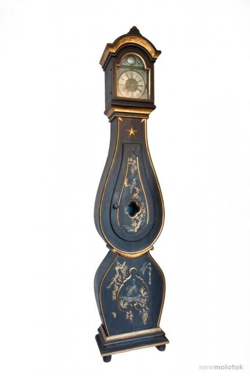 Напольные часы авито. Английские напольные часы. Английские напольные часы 18 века. Напольные часы 19 века. Часы синие напольные.