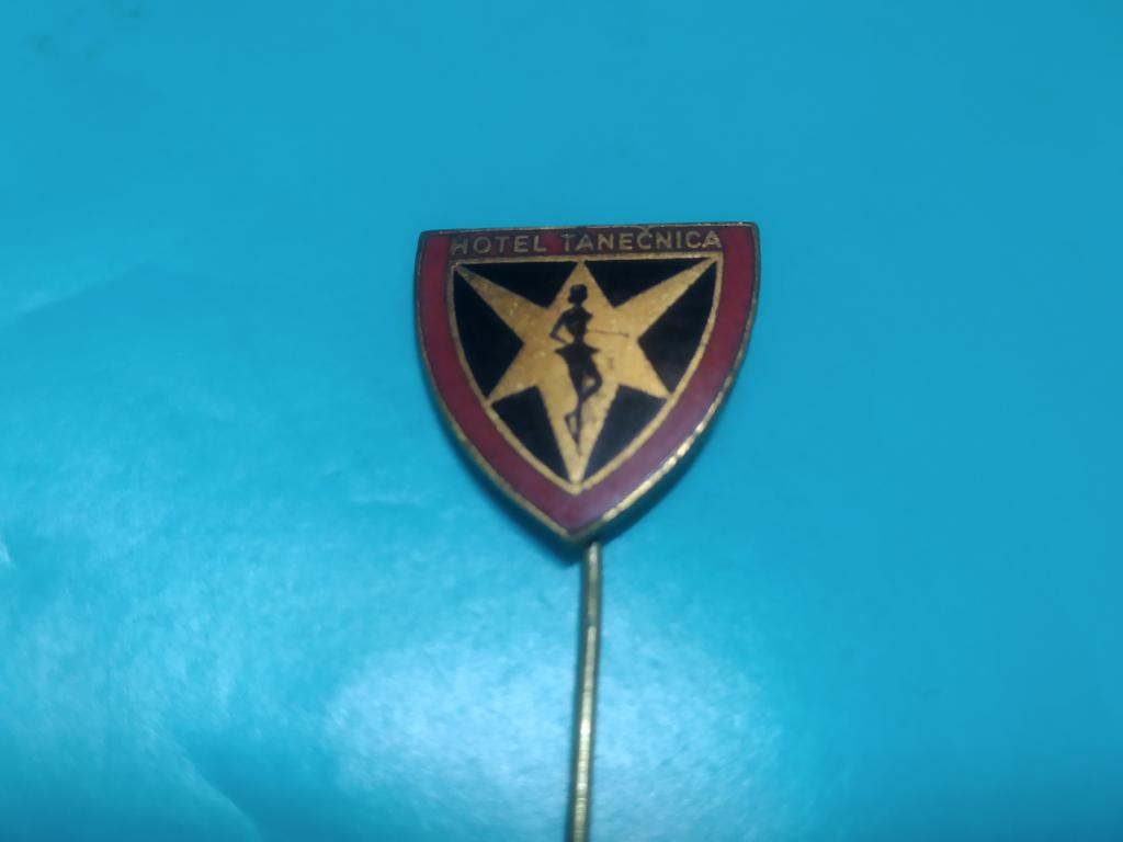 Отель Hotel Tanecnica Чехия ЧССР Чехословакия тяжёлый знак значок