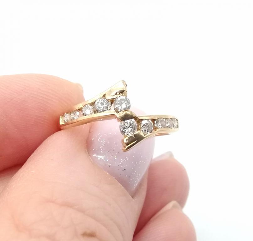 Золотое Кольцо «Дорожка» 585 пробы  с Бриллиантами