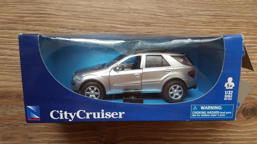 Модель автомобиля Mercedes-Benz M-class