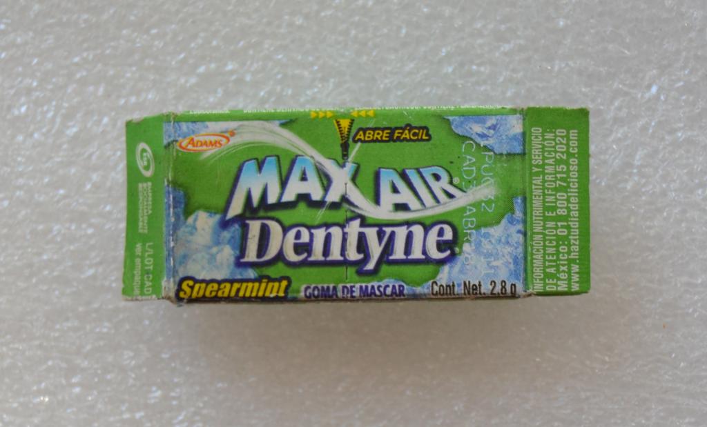 Этикетки жевательная резинка Max Air Доминикана ADAMS