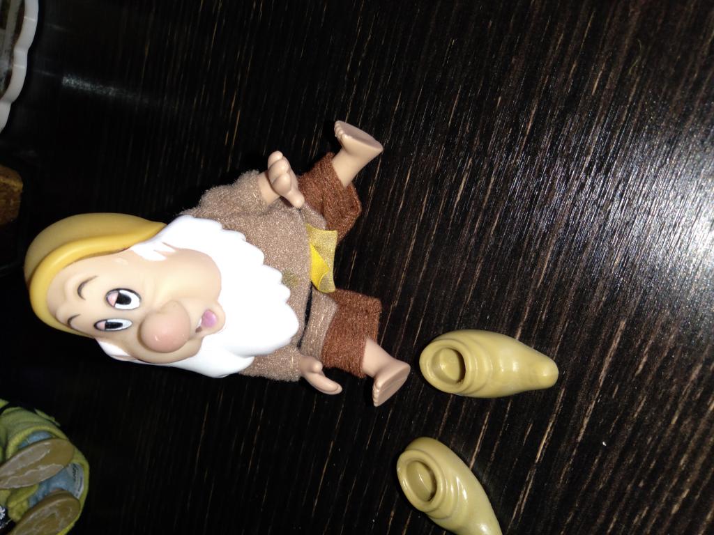 Гном - из м/ф(Белоснежка и 7 гномов)-Дисней