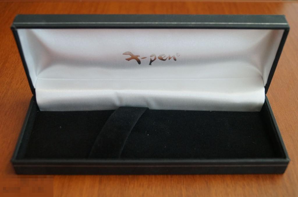 Подарочная коробочка для ручек 