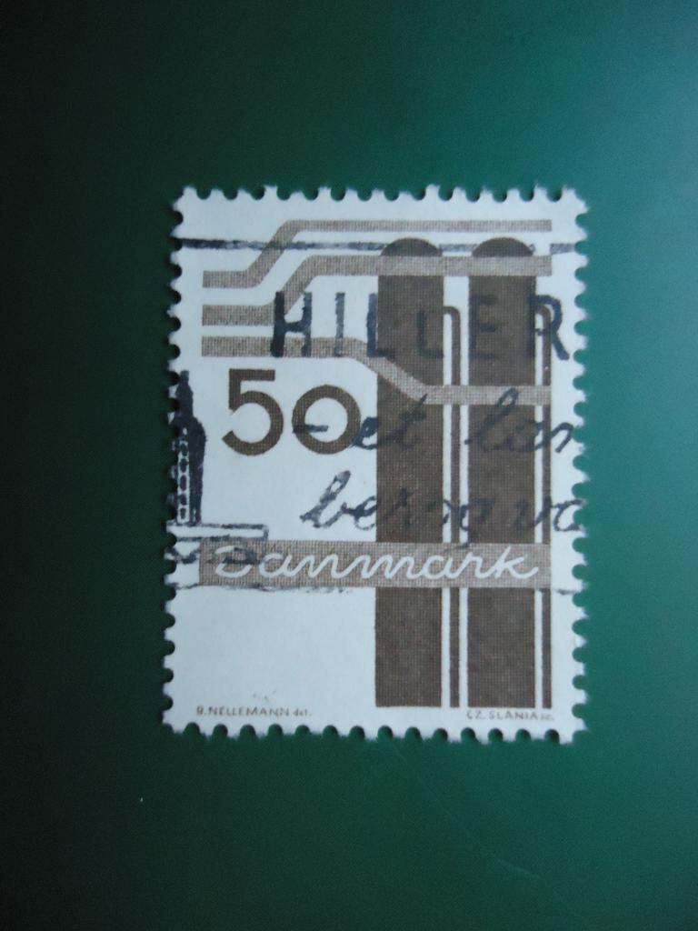 1968 г.  Дания  гаш. без клея.
