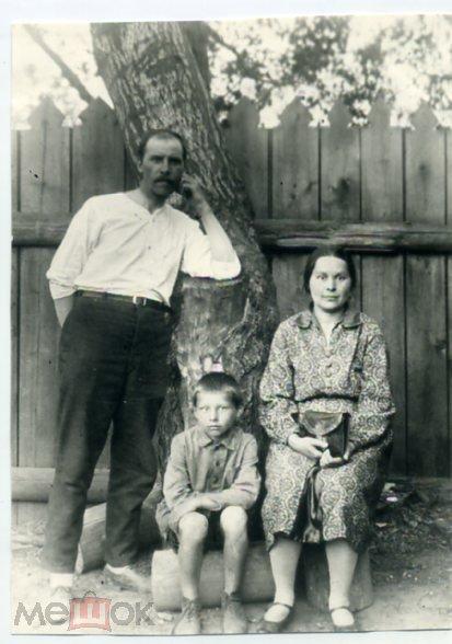 Советский быт Семейная фотография одежда мода 15 х 10,5 см