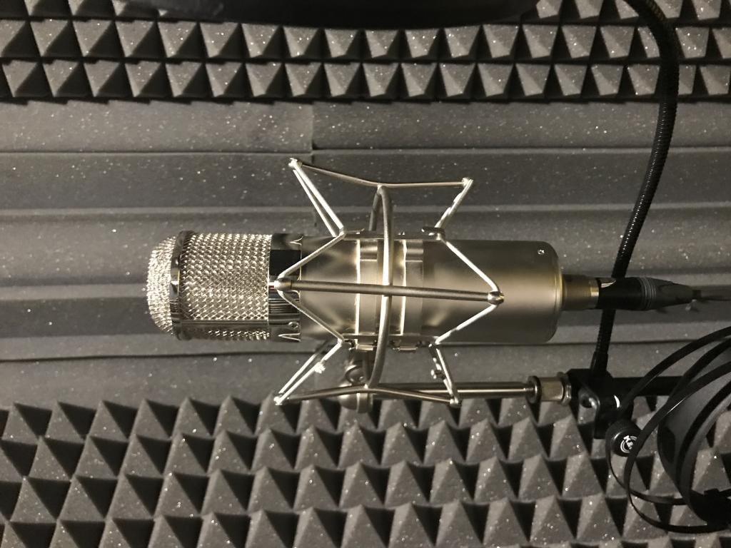 Neumann u47 by Chepman (реплика легендарного студийного микрофона)