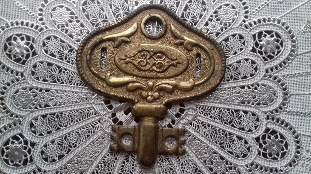 КЛЮЧ СУВЕНИР ВИНТАЖ СССР МЕТАЛЛ ТЯЖЁЛЫЙ МАССИВНЫЙ НА НОВОСЕЛЬЕ