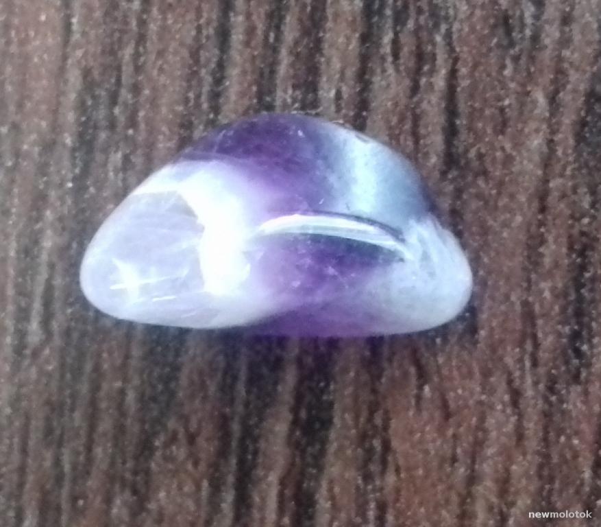 КРАСИВЫЙ НАТУРАЛЬНЫЙ КАМЕНЬ АМЕТИСТ БРАЗИЛИЯ  ВЕС ОКОЛО 5 КАРАТ