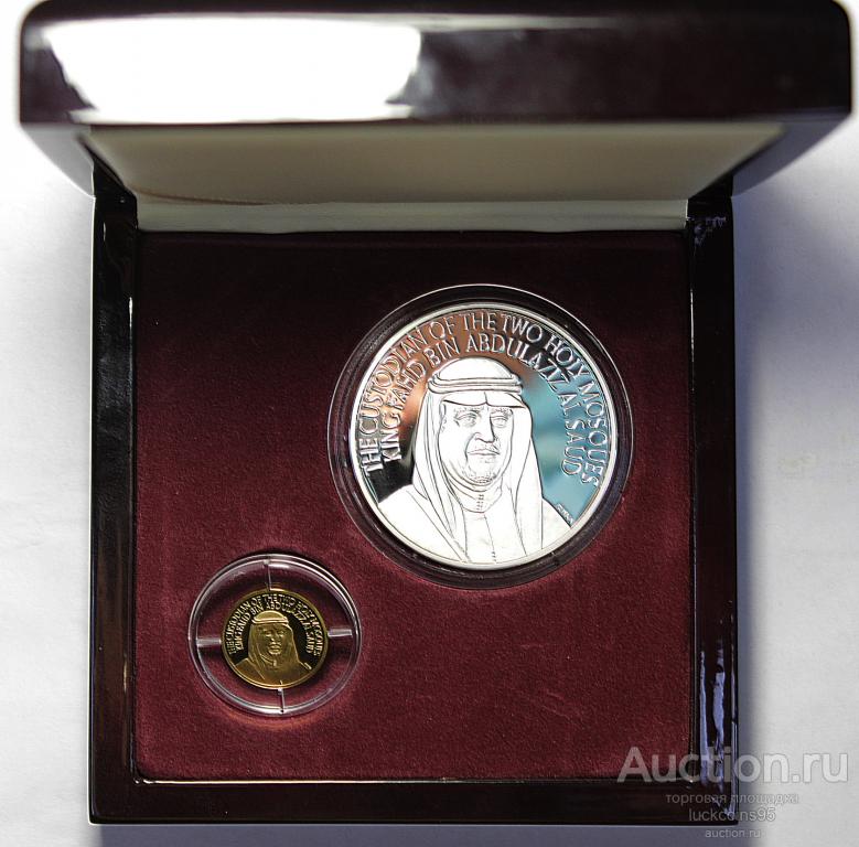 Король саудовской аравии 4к. Рамзан кадыров в саудовской аравии. Мухаммед бин салман аль сауд и сара бинт машхур аль сауд. Хранитель двух святынь. Кисва каабы.