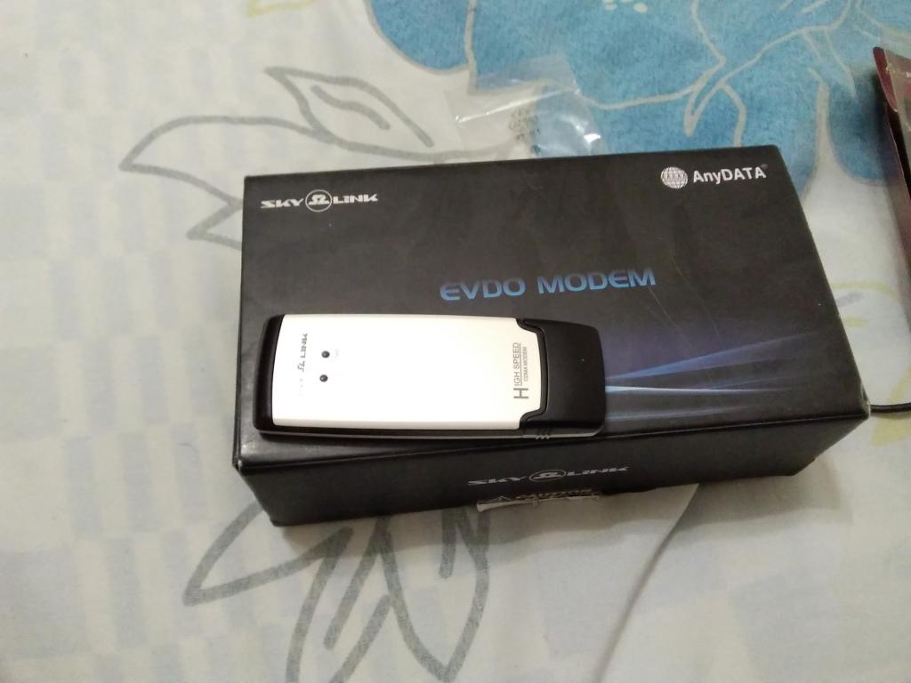 Винтажная лампа, ок2000гг на солнечных батареях и корейский evdo modem и кардридер