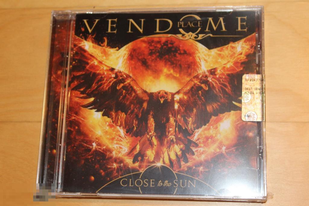 Place Vendome / Close To The Sun 17 / Italy