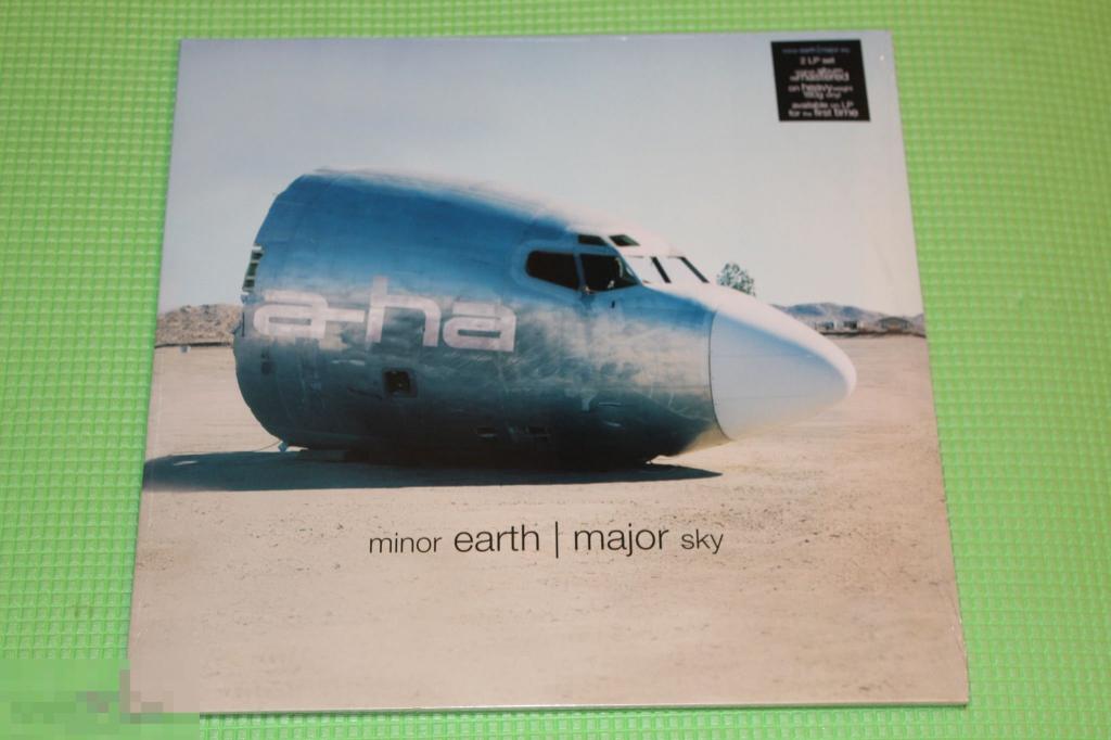 A ha minor earth major. A-ha - 2000 - Minor Earth Major Sky]. A ha Minor Earth Major Sky винил. A-ha Minor Earth Major Sky LP. Альбом обложка Minor Sky a-ha.