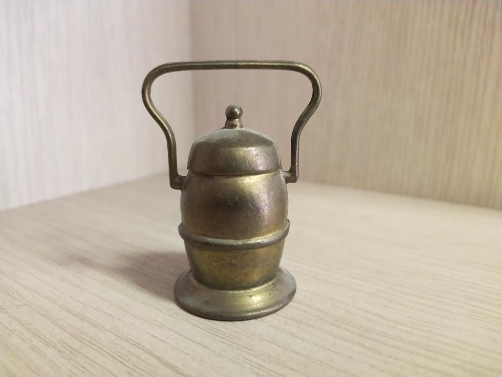 Миниатюра " Бидон с ручкой ". Латунь. Германия.