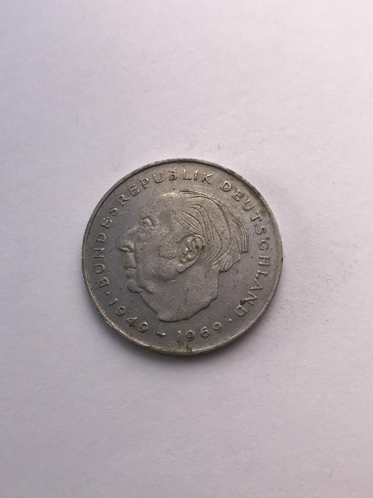 2 марки 1977 ФРГ F Теодор Хойс