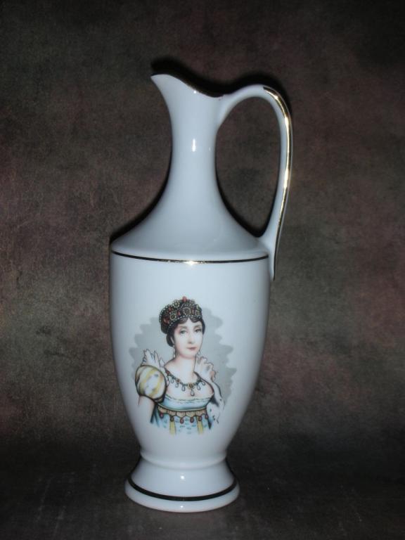 Фарфор. Солдат. Жозефина кувшин. Франция.*