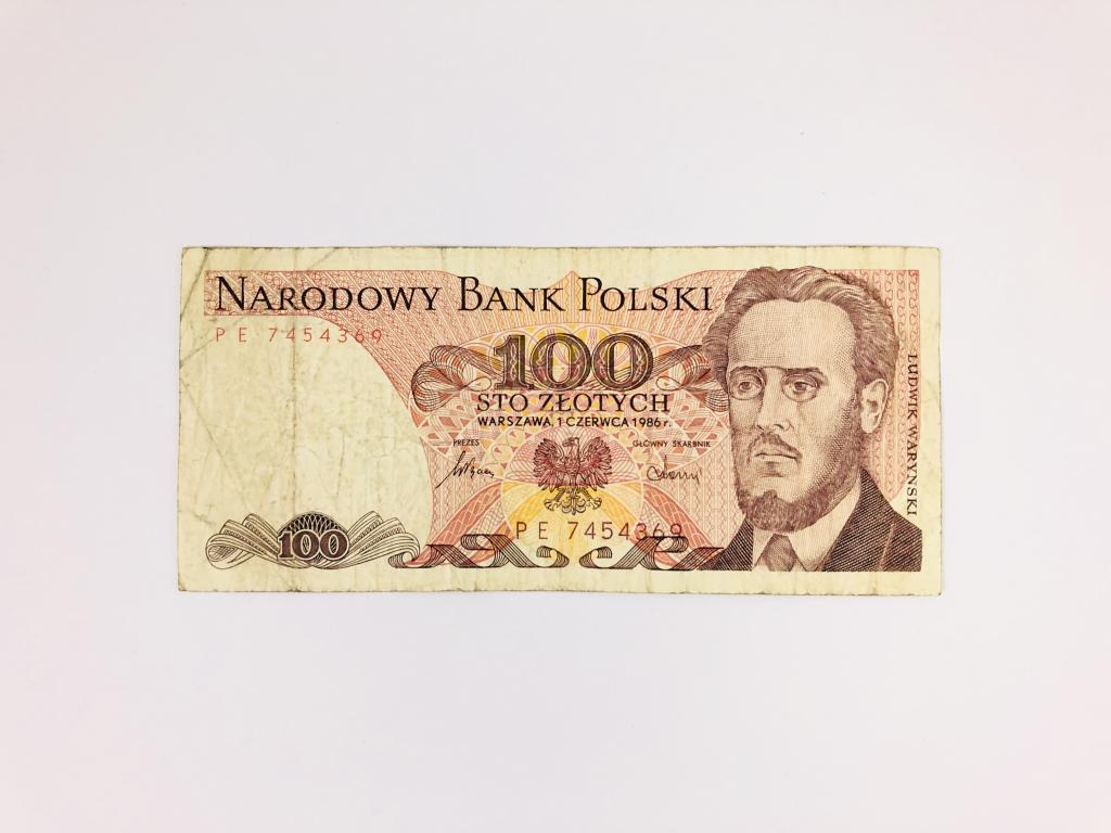 Банкнота. Польша. 100 злотых. Людвик Варынский. 1986 год.  Номер: PE 7454369