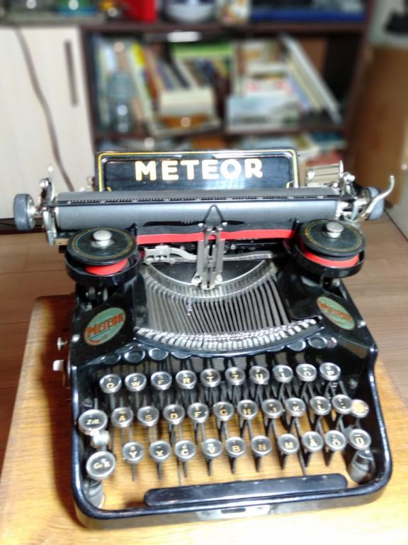 Пишущая машинка Метеор 2