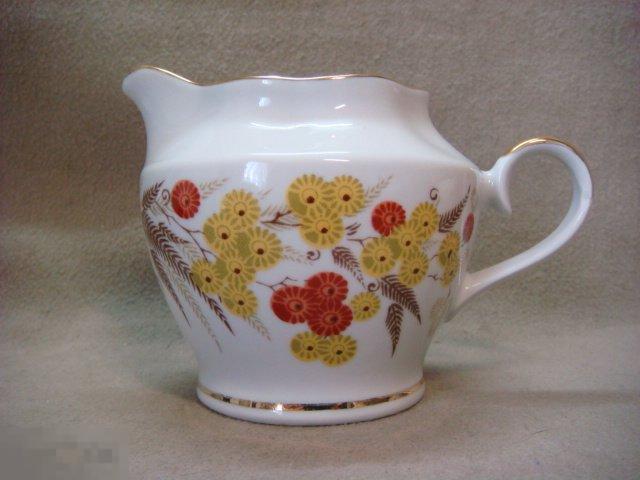 Молоко веселый молочник в бутылке 2,5. Молочник 3. Молоковарка мет. Ультрапастеризованное молоко веселый молочник. Ультрапастеризованное молоко веселый молочник.