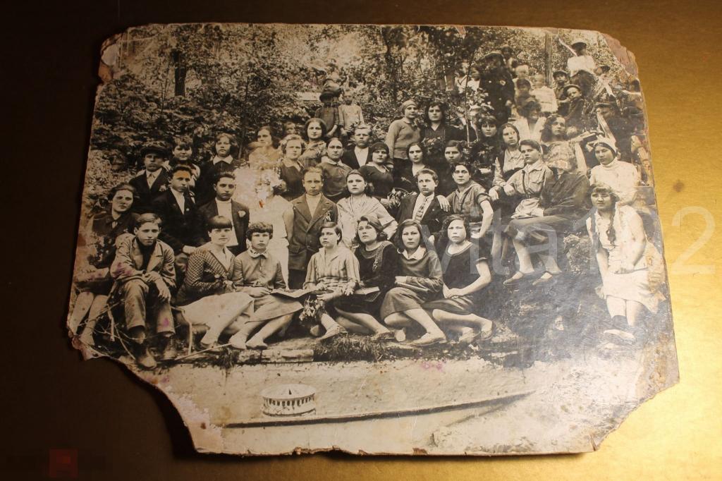 КОЛЛЕКТИВНОЕ ФОТО. МОДА. ОДЕЖДА. ПРИРОДА. 