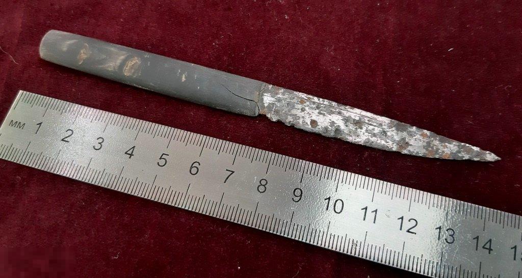 Под кинжальный ножик - 14 см. ТОРГ. ОБМЕН. 