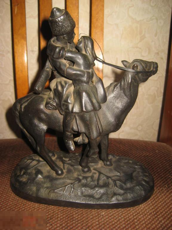 касли скульптура лансере. казачка прощанье. прощание казака с казачкой касли.