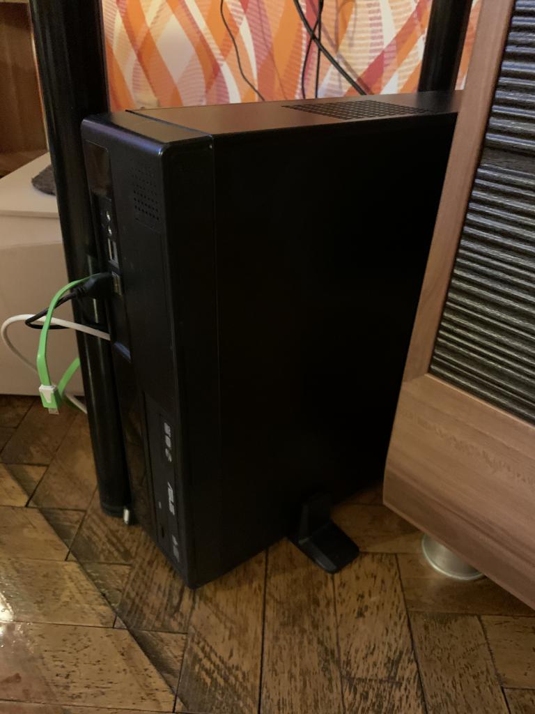 Компьютер (6 ядер AMD FX6300 8Гб Radeon R7 2Гб, Hdd750gb+Hdd500gb)