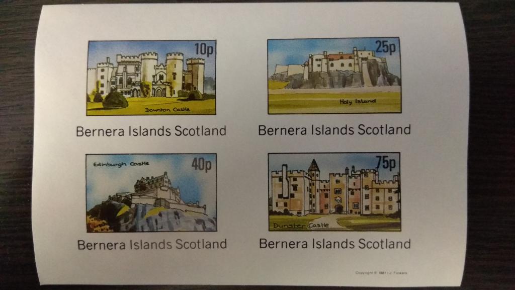 Марки.Замки.Шотландия.Бернера.1981.Блок.Б/З.Сост.идеальное