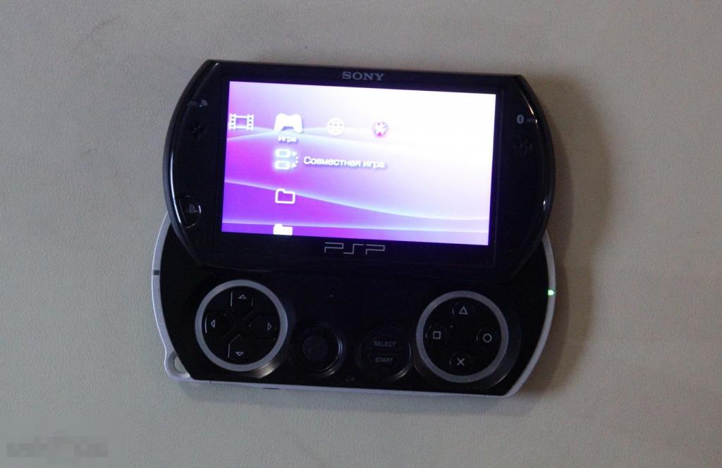 Psp поддержанная. Sony PSP go. Sony PSP 5000. PSP go 2022. PSP 3008.